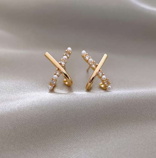 Luxury Fashion Earrings, Silver Needle Earrings, Sterling Stud Earrings - available at Sparq Mart